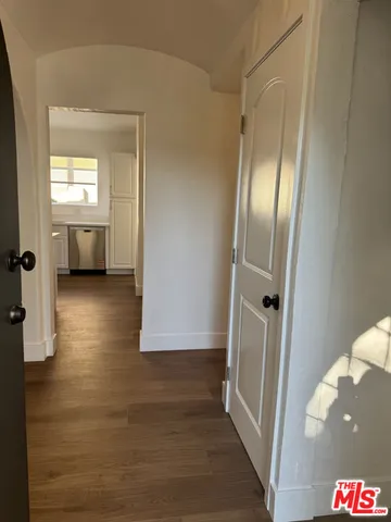 $3,850 | 2715 West 43rd Street, Los Angeles, CA 90008