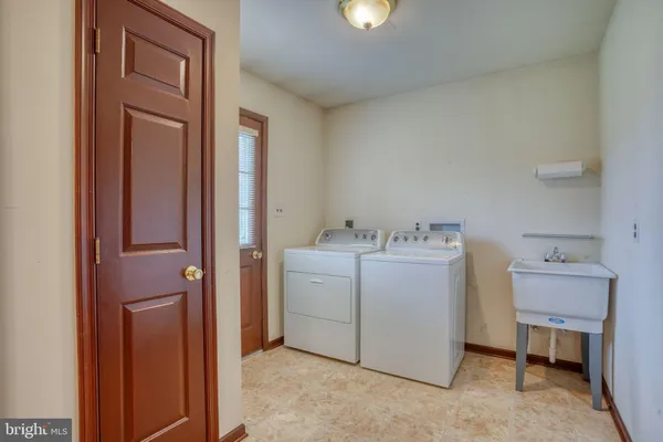$550,000 | 12 Kimmie Court, Bear, DE 19701