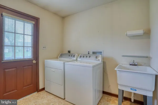 $550,000 | 12 Kimmie Court, Bear, DE 19701