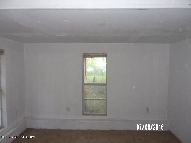 9346 Fish Road Jacksonville, FL 32220 - Photo 7 of 19 100_5632