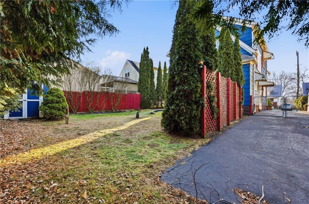 1279 Griswold Street Sharon, PA 16146 - Photo 25 of 30 The large is private , shed included