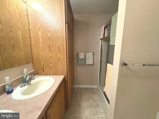 $249,999 | 30 Fort Lee Drive, Manahawkin, NJ 08050