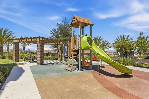 $795,500 | 1175 Via Lucero, Oceanside, CA 92056