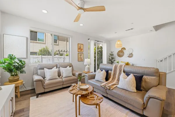 $795,500 | 1175 Via Lucero, Oceanside, CA 92056