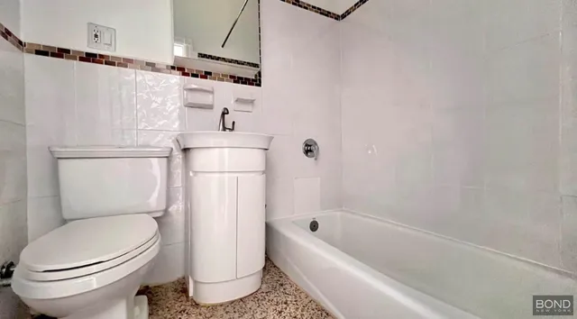 $3,000 | 842 Bushwick Avenue, Unit 2R | Bushwick