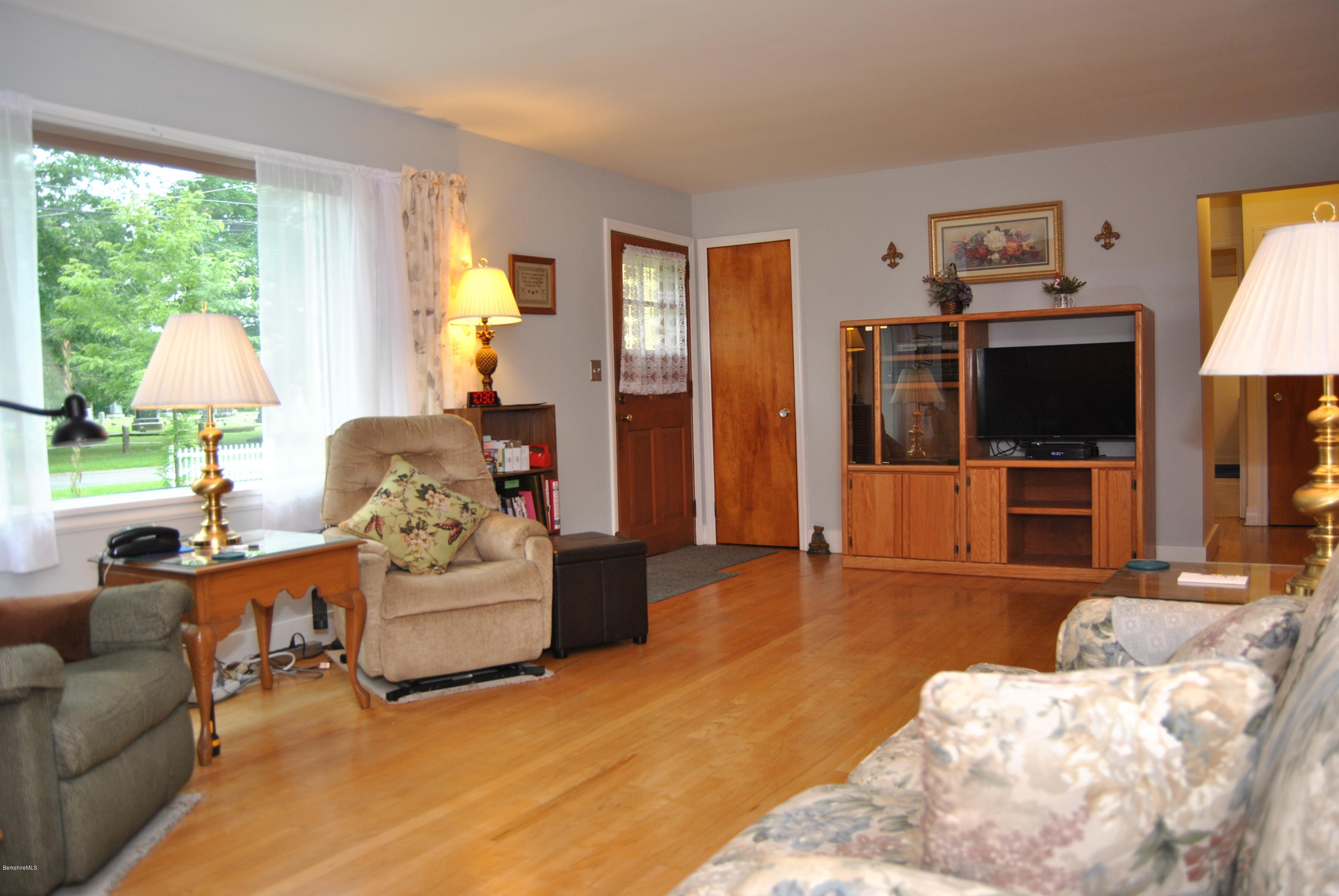 109 Clayton Road Sheffield, MA 01222 - Photo 7 of 23 Living Room