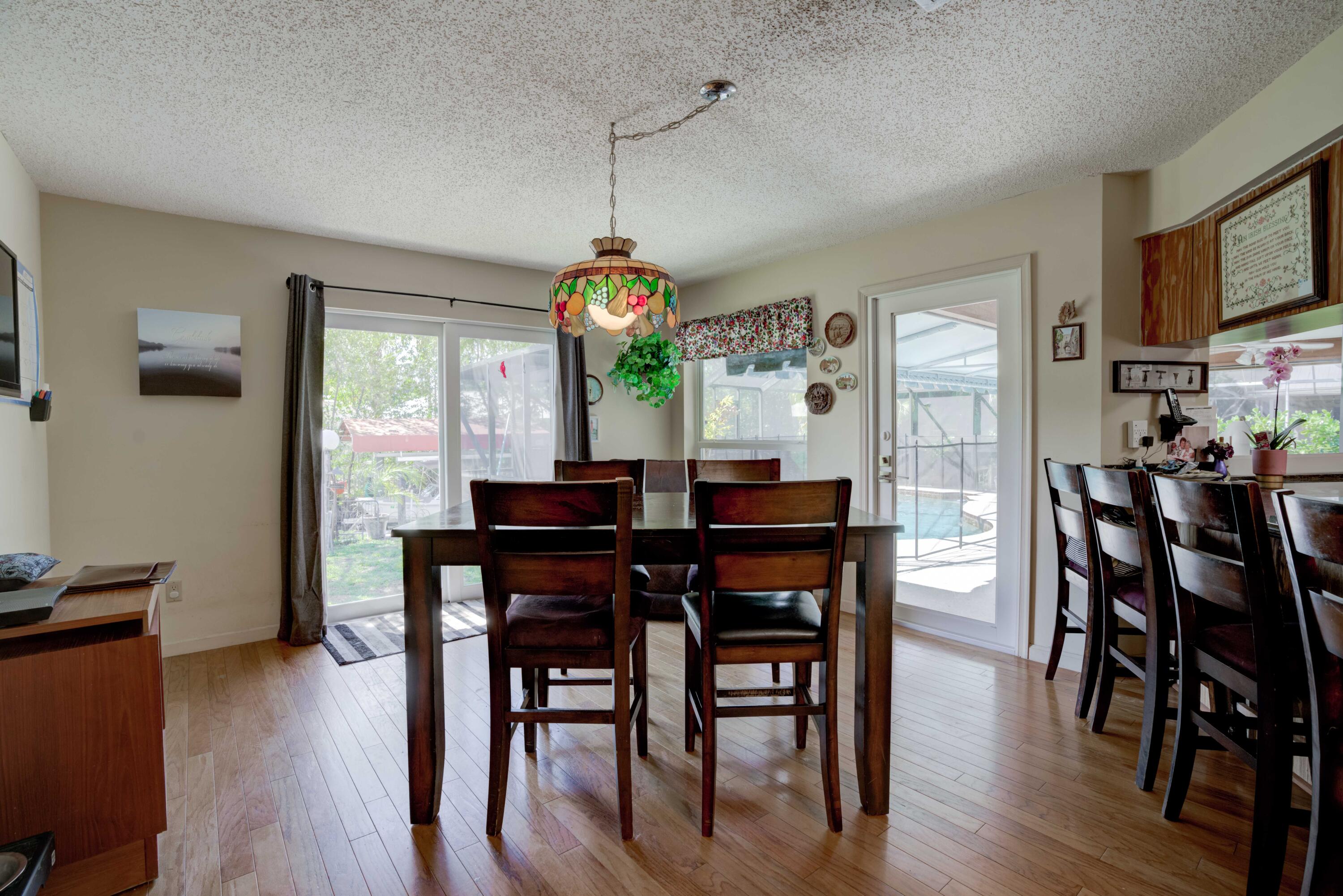 9524 Southeast Cove Point Street Jupiter, FL 33469 - Photo 34 of 58 Family room