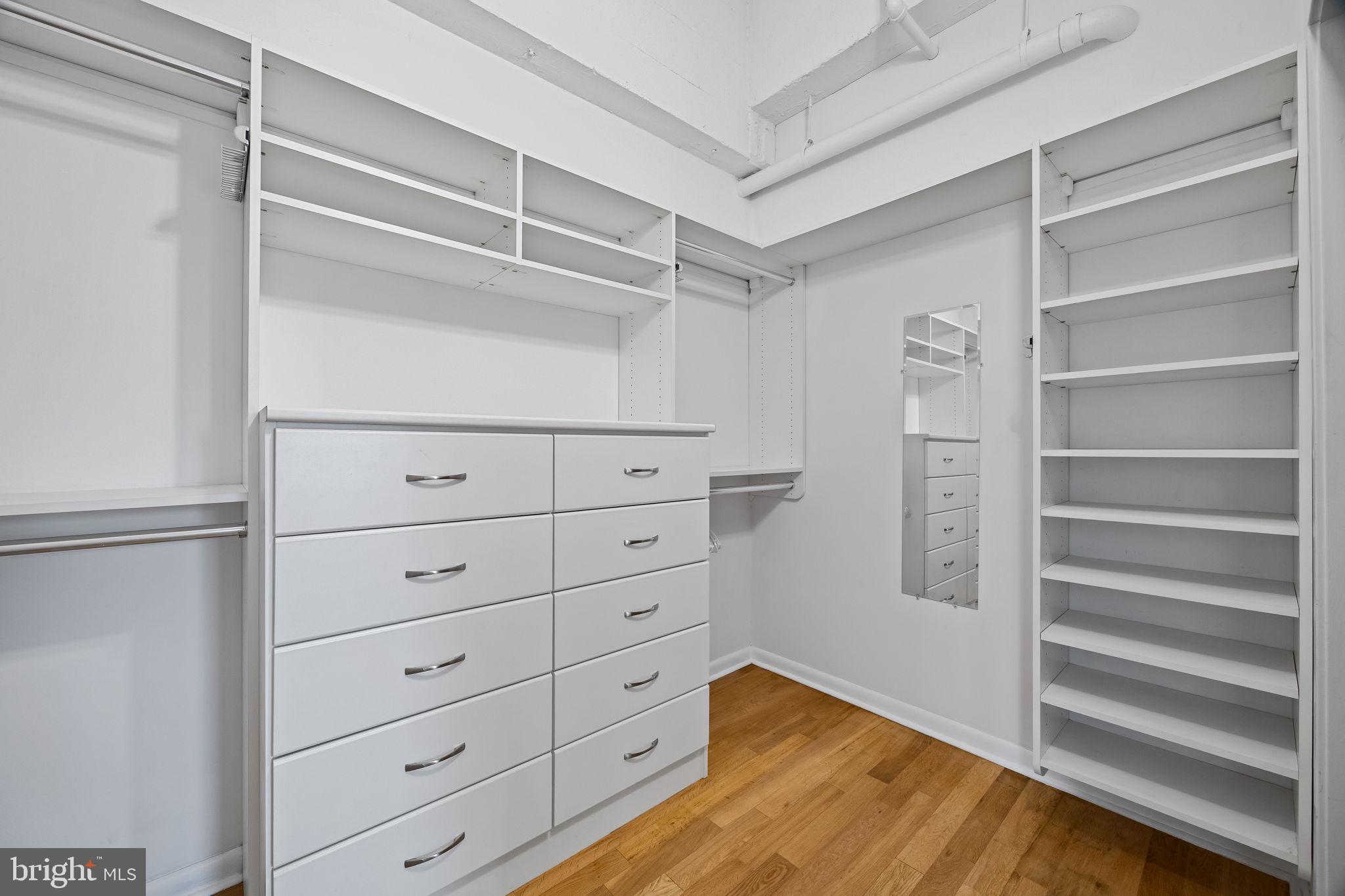 2200-28 Arch Street, Unit 612 Philadelphia, PA 19103 - Photo 37 of 43 a view of an empty walk in closet