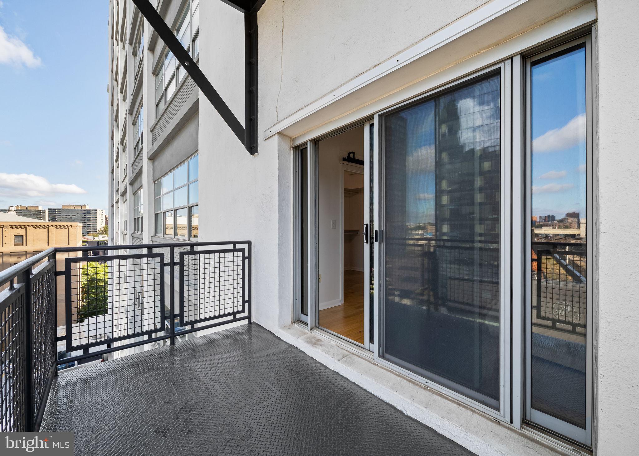 2200-28 Arch Street, Unit 612 Philadelphia, PA 19103 - Photo 4 of 43 a view of balcony
