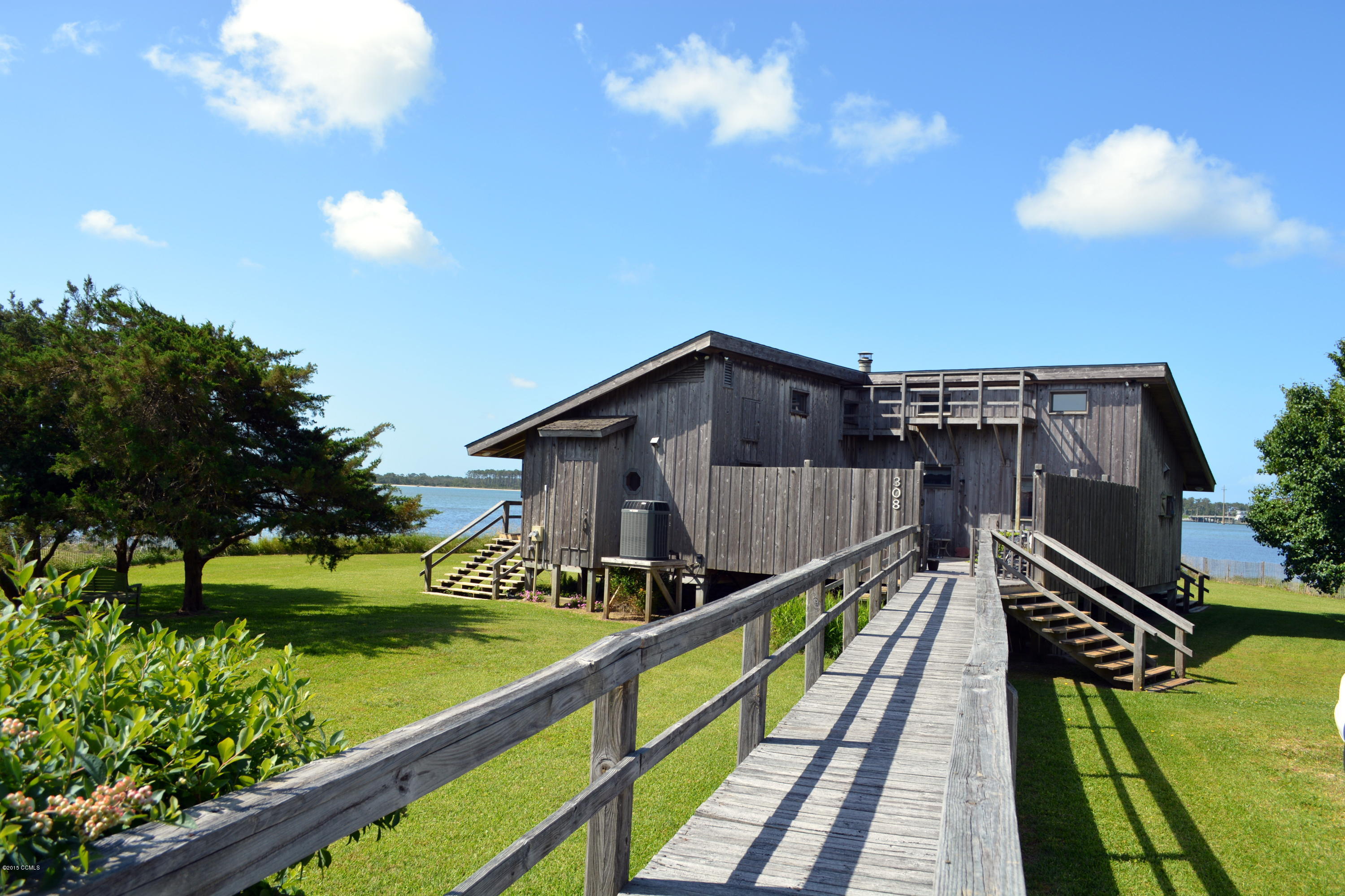 308 Harbour Point Road Beaufort, NC 28516 - Photo 1 of 28 Main
