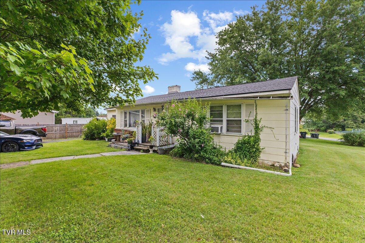 2634 Island Road Bristol, VA 24201 - Photo 11 of 53 35-128A1994