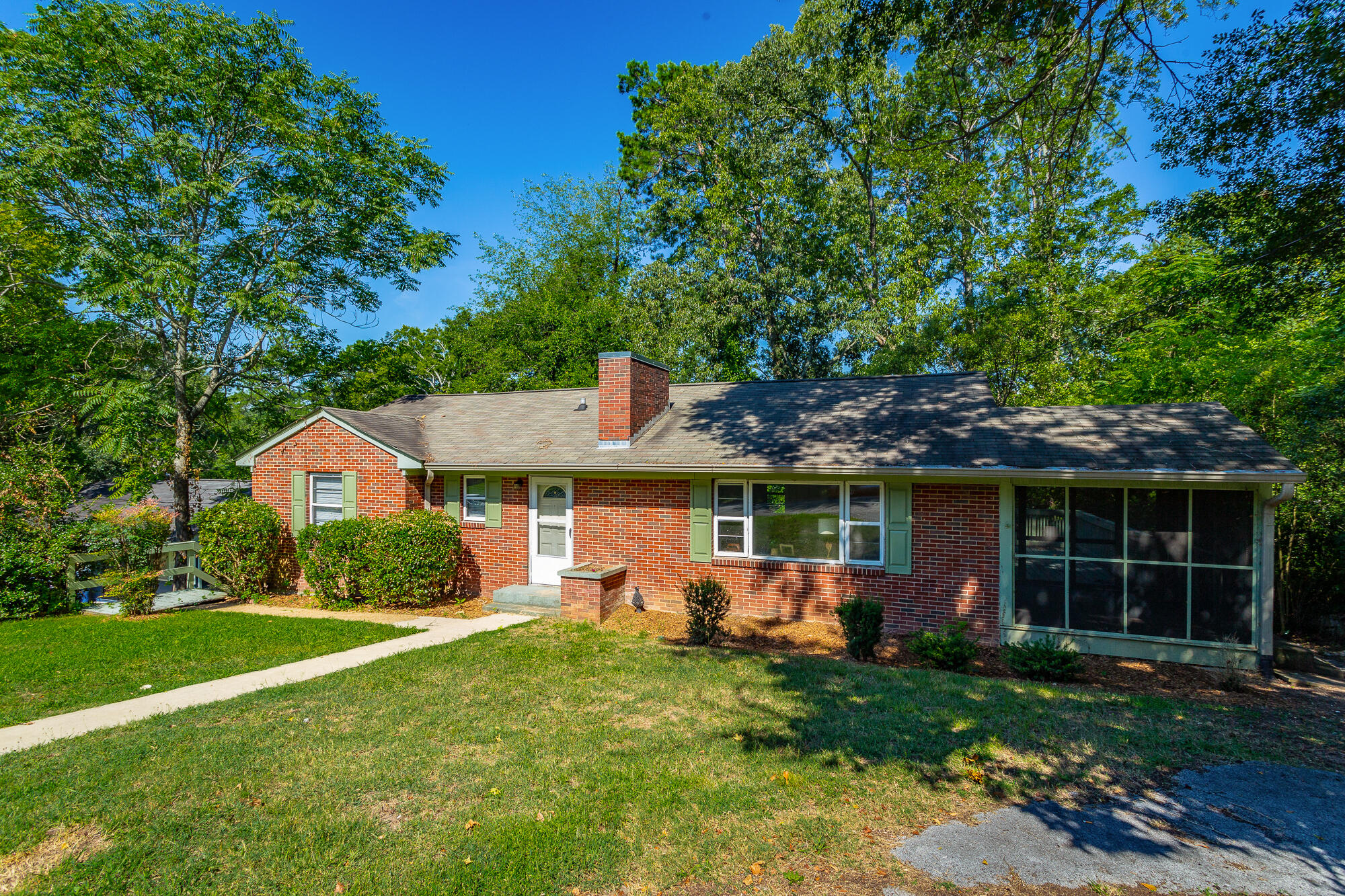 211 Booth Road Chattanooga, TN 37411 - Photo 4 of 39 211 Booth Road - Chattanooga
