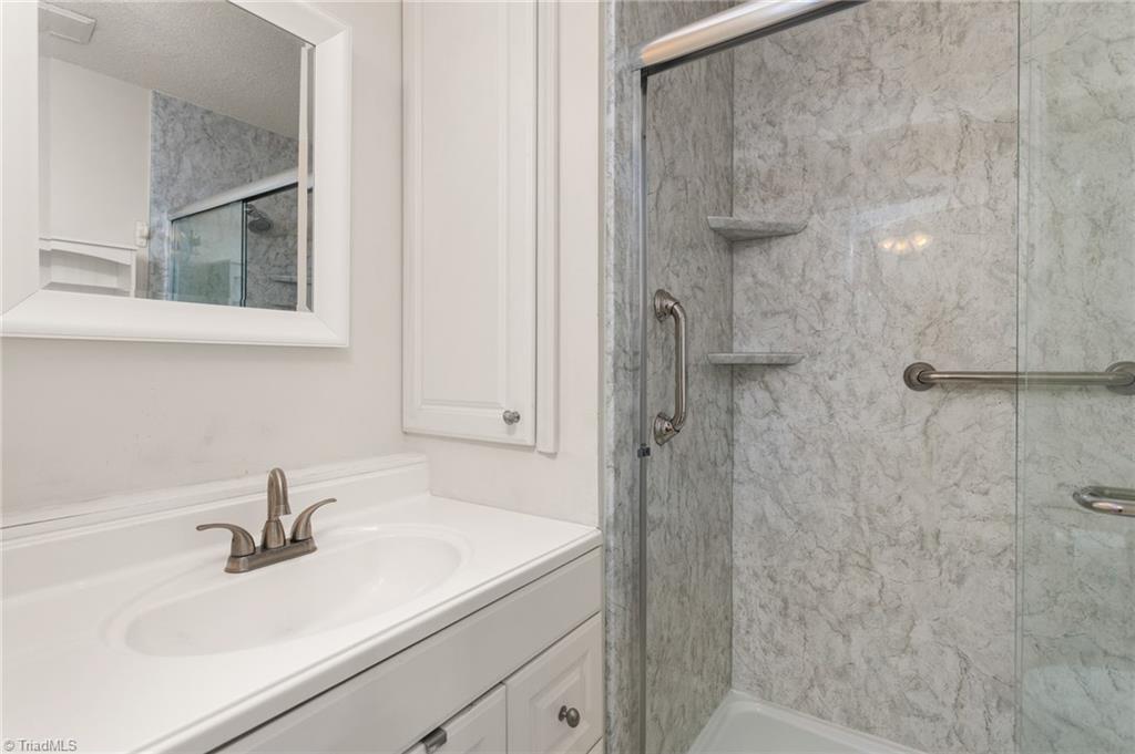 810 Arthur Avenue High Point, NC 27263 - Photo 20 of 36