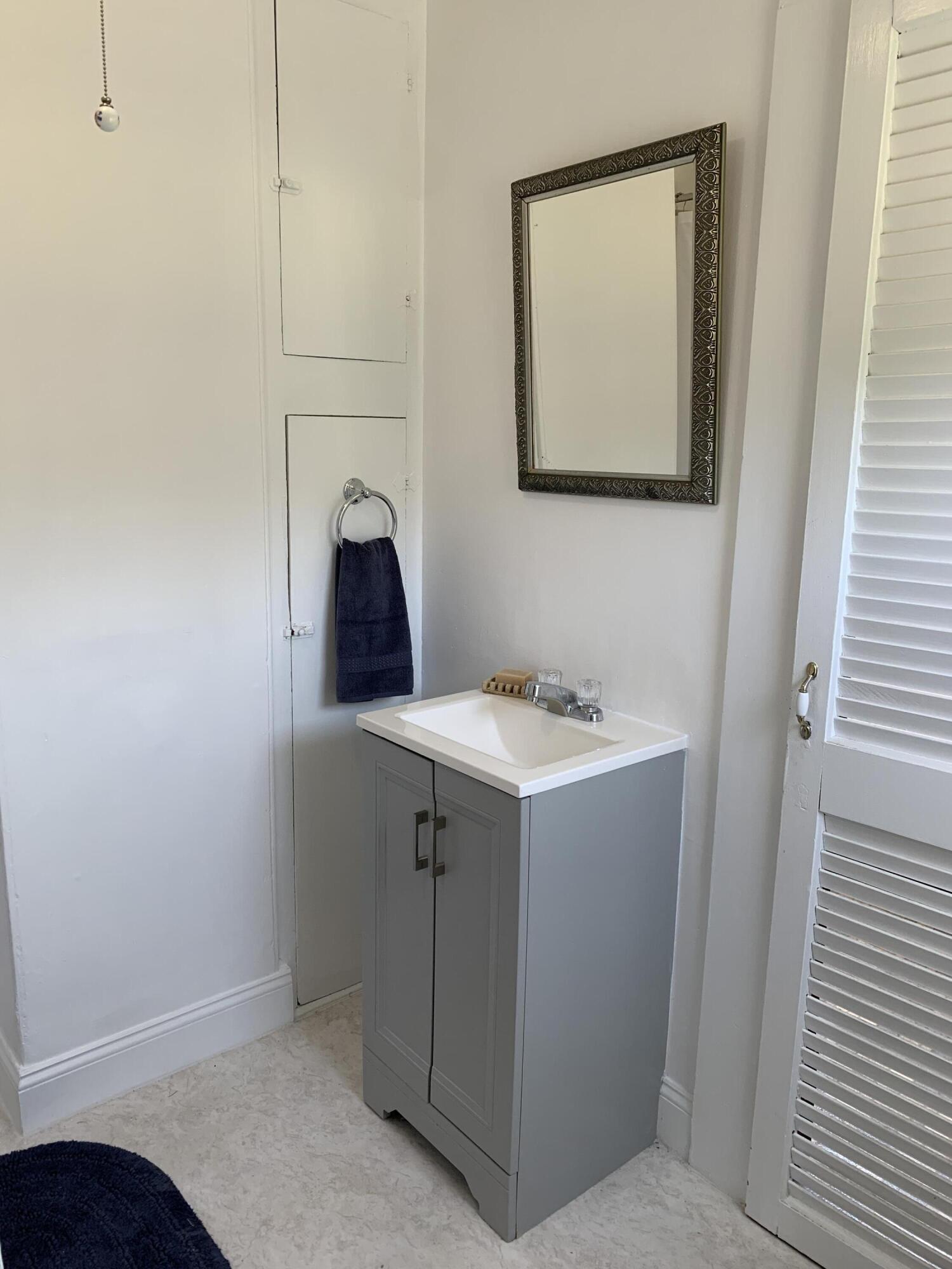 30 Dog Point Road Cranberry Isles, ME 04625 - Photo 8 of 14 Bathroom