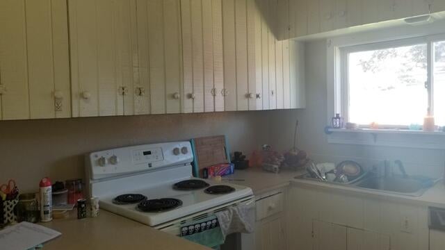 619 Ash Street Myrtle Point, OR 97458 - Photo 7 of 30 20190429_105826