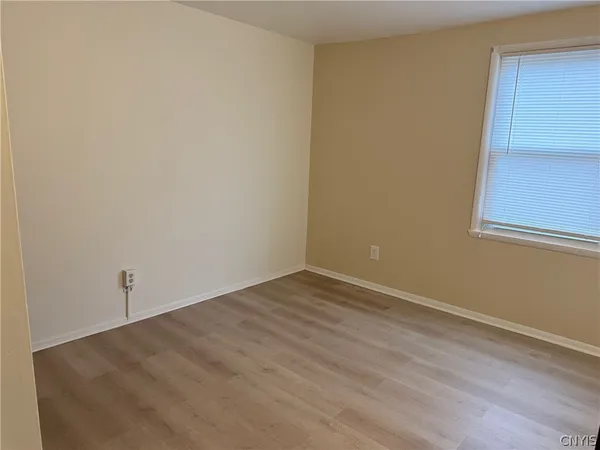 $169,900 | 4176 B Burningtree Road, Clay, NY 13090