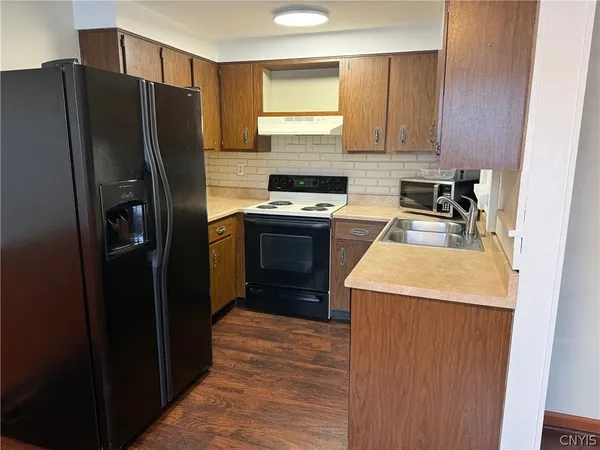 $169,900 | 4176 B Burningtree Road, Clay, NY 13090