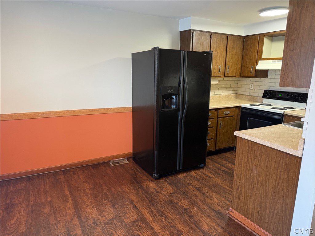 4176 B Burningtree Road Clay, NY 13090 - Photo 10 of 43