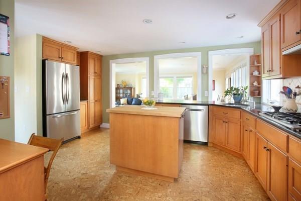 37 Stockdale Road Needham, MA 02492 - Photo 13 of 35