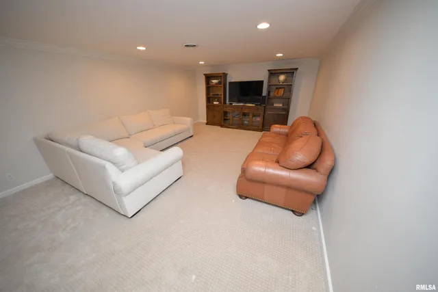 $699,000 | 616 Seville Drive, Mount Vernon, IL 62864