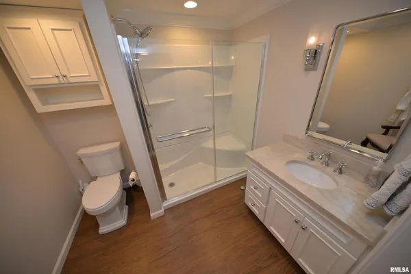 $699,000 | 616 Seville Drive, Mount Vernon, IL 62864