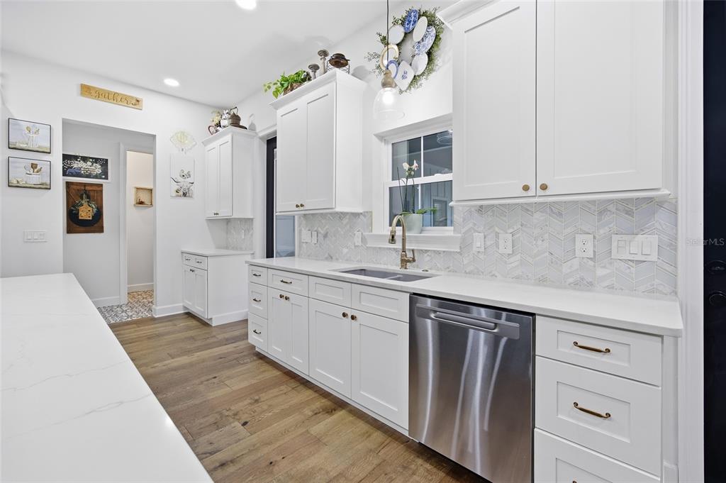 12052 Southeast 101st Court Road Belleview, FL 34420 - Photo 18 of 74