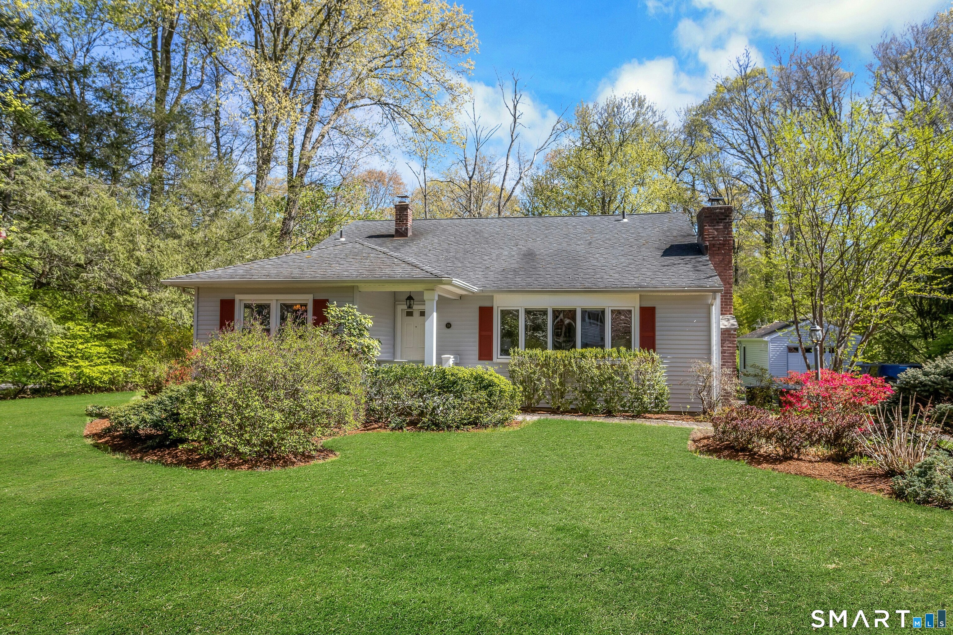 59 Westwood Road Stamford, CT 06902 - Photo 3 of 23