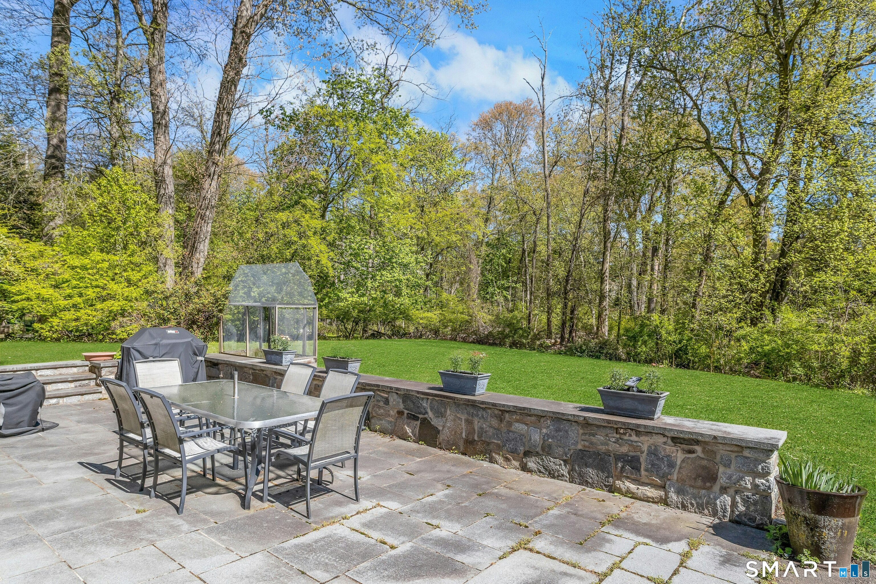 59 Westwood Road Stamford, CT 06902 - Photo 4 of 23