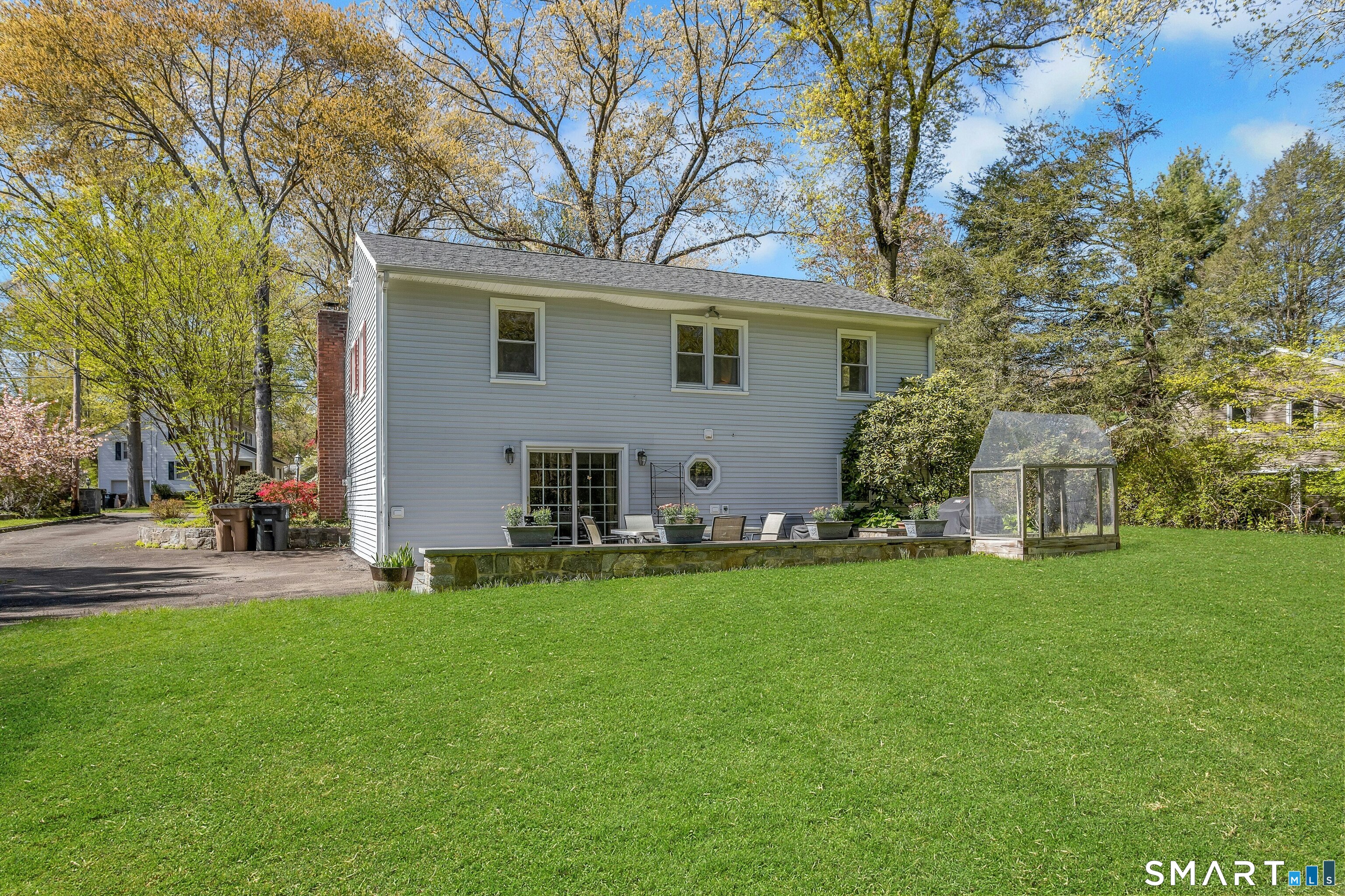 59 Westwood Road Stamford, CT 06902 - Photo 6 of 23