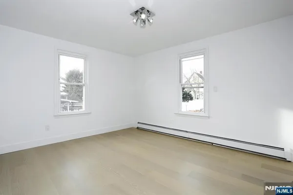 $2,600 | 105 Summit Avenue, Unit 1, Garfield, NJ 07026