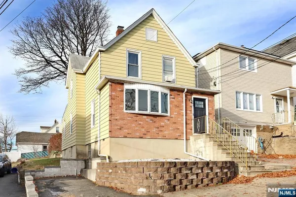 $2,600 | 105 Summit Avenue, Unit 1, Garfield, NJ 07026