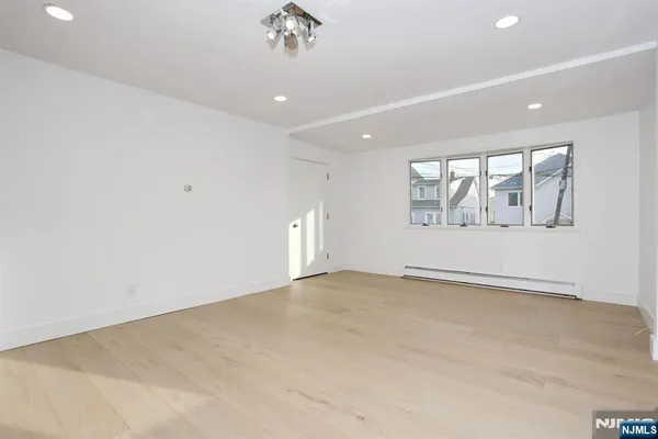 $2,600 | 105 Summit Avenue, Unit 1, Garfield, NJ 07026