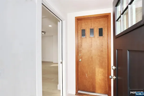 $2,600 | 105 Summit Avenue, Unit 1, Garfield, NJ 07026