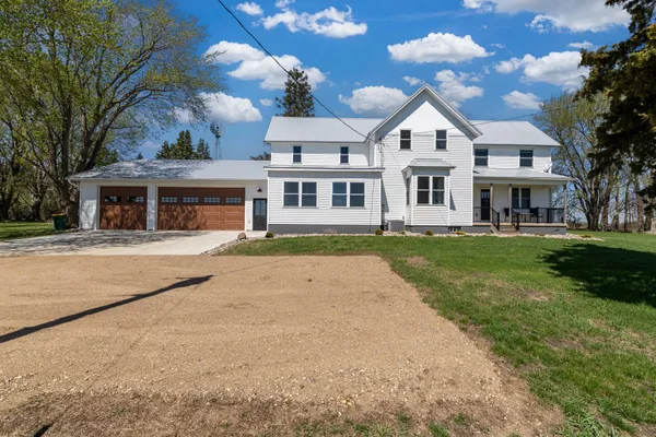 $690,000 | 13291 Pony Road, Belle Plaine, MN 56011