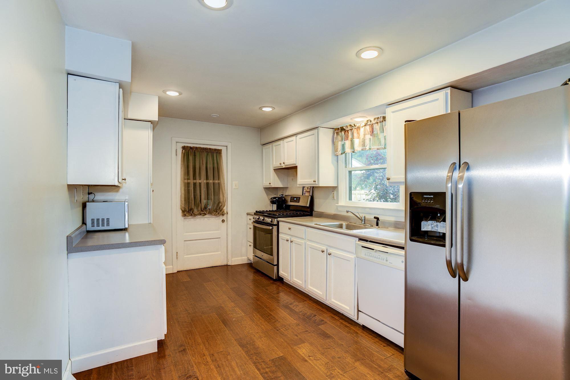 516 Devon Road Moorestown, NJ 08057 - Photo 9 of 22 Kitchen
