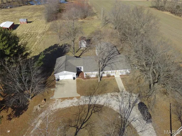 $265,000 | 301 March Road, Walnut Hill, IL 62893