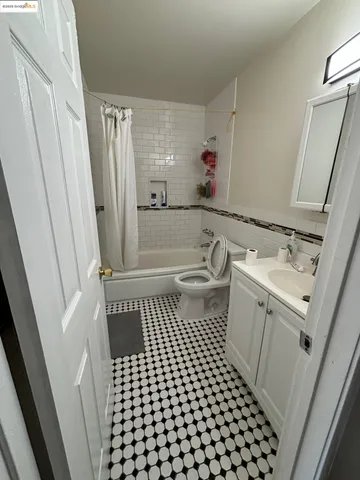 $3,225,000 | 3020 35th Avenue, Oakland, CA 94619