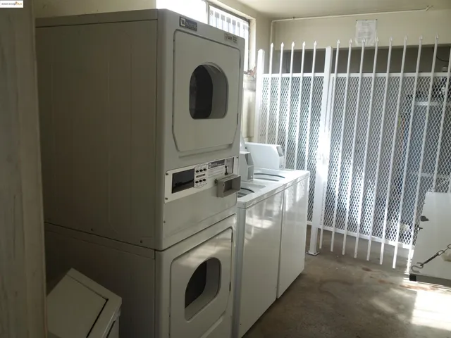 $3,225,000 | 3020 35th Avenue, Oakland, CA 94619