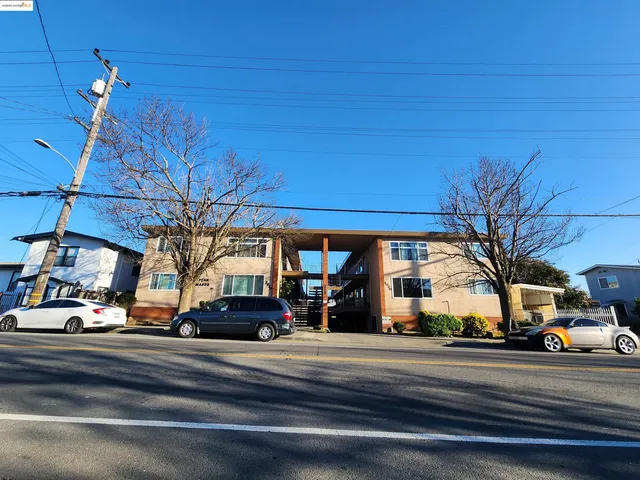 $3,225,000 | 3020 35th Avenue, Oakland, CA 94619