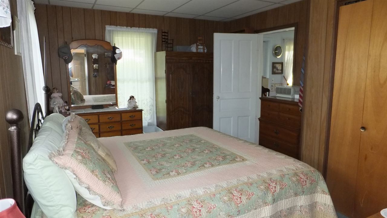 838 South Zimmerman Road Beulah, MI 49617 - Photo 13 of 24 1801583-12.JPG
