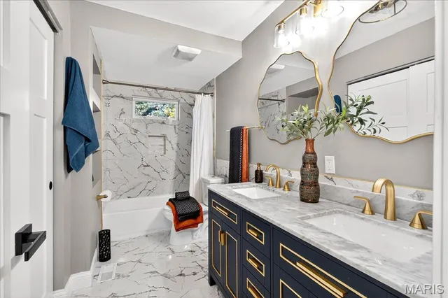 $1,050,000 | 8021 Bennett Avenue, Richmond Heights, MO 63117