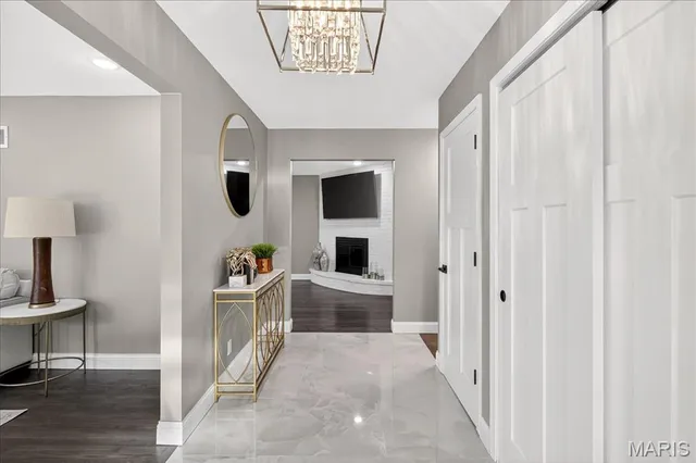 $1,050,000 | 8021 Bennett Avenue, Richmond Heights, MO 63117