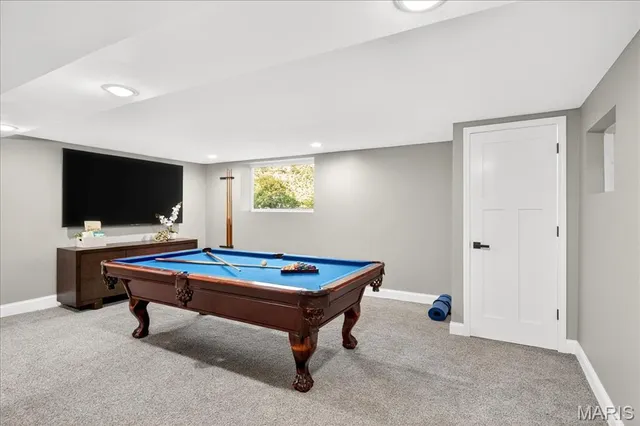 $1,050,000 | 8021 Bennett Avenue, Richmond Heights, MO 63117