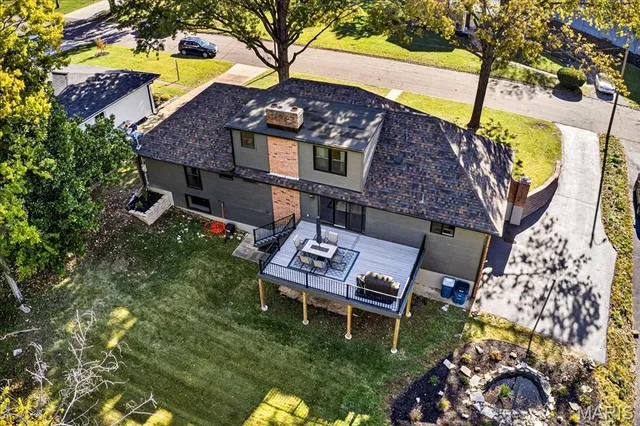 $1,050,000 | 8021 Bennett Avenue, Richmond Heights, MO 63117