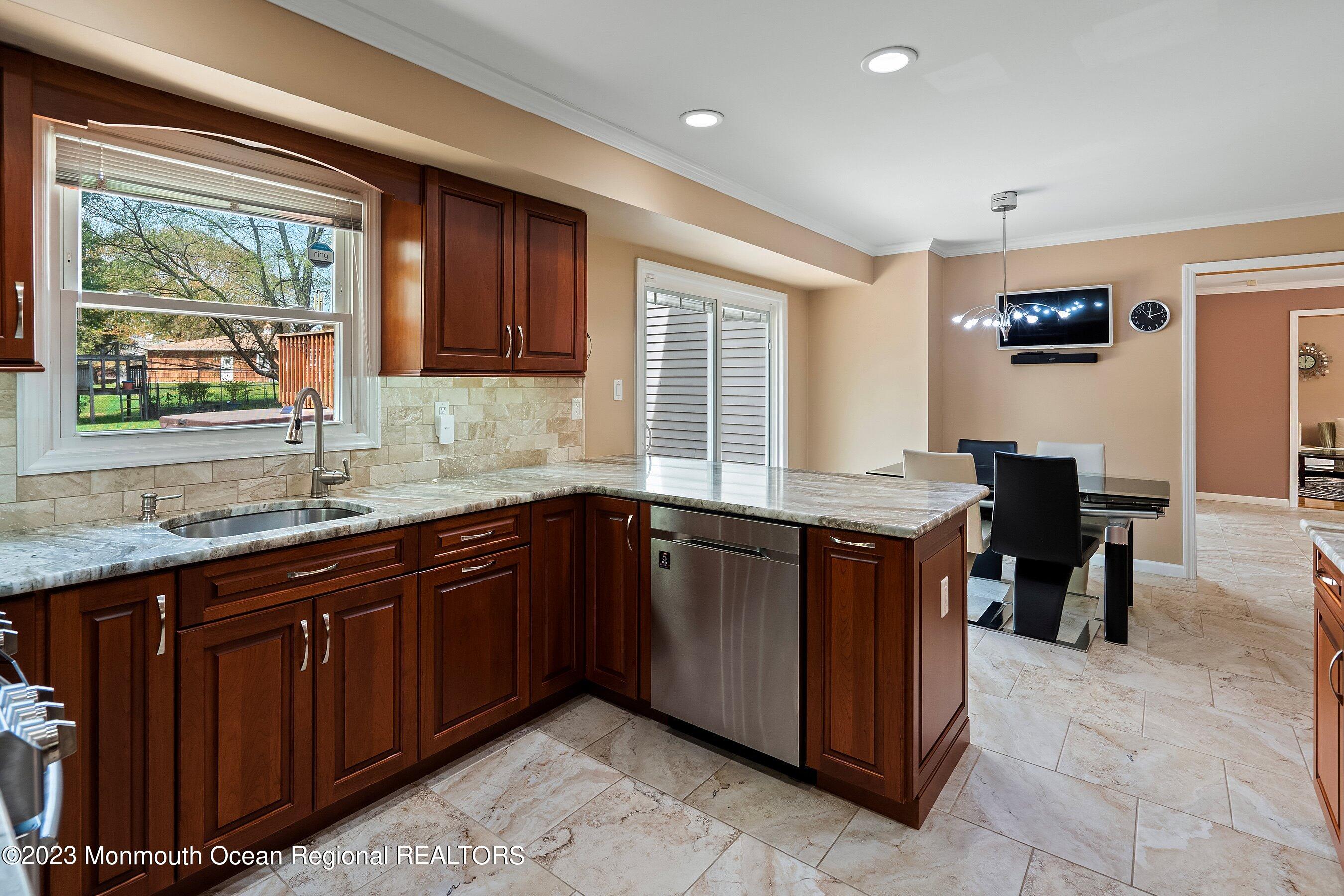 69 Bunker Hill Road Freehold, NJ 07728 - Photo 17 of 39 26-Kitchen 1C