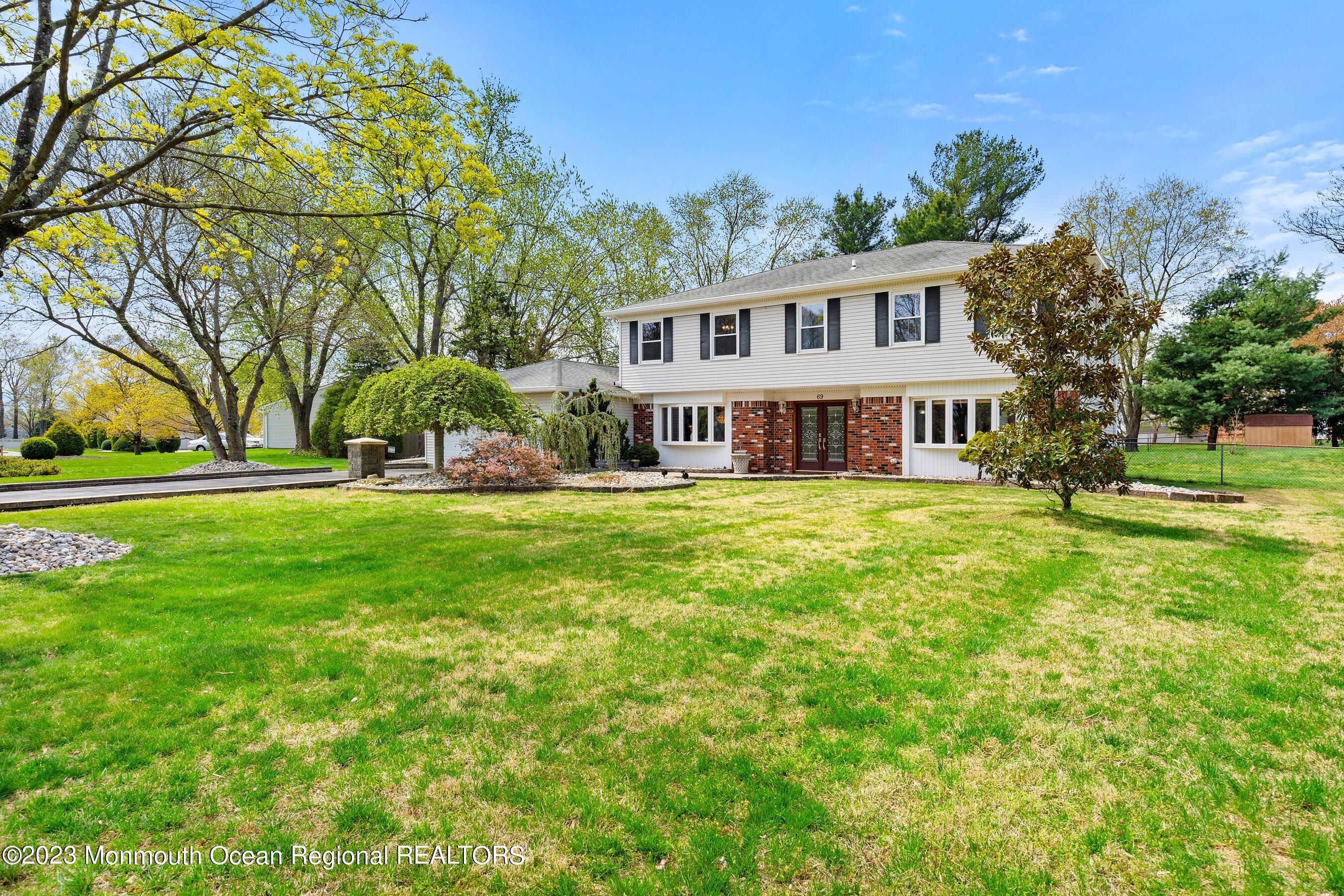 69 Bunker Hill Road Freehold, NJ 07728 - Photo 5 of 39 09-Front Right