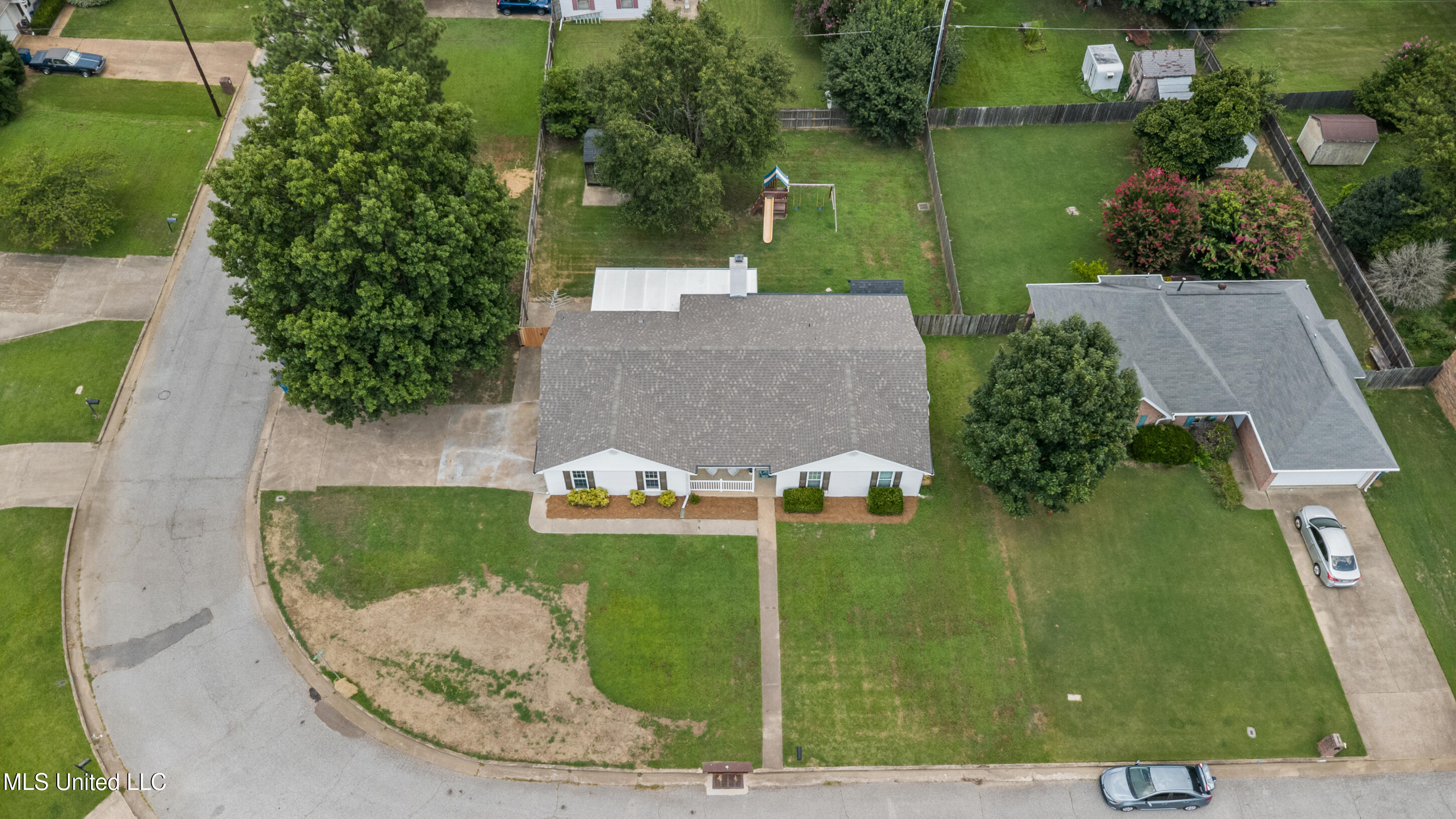 7060 Maplewood Road Olive Branch, MS 38654 - Photo 3 of 21 24_dji_0027