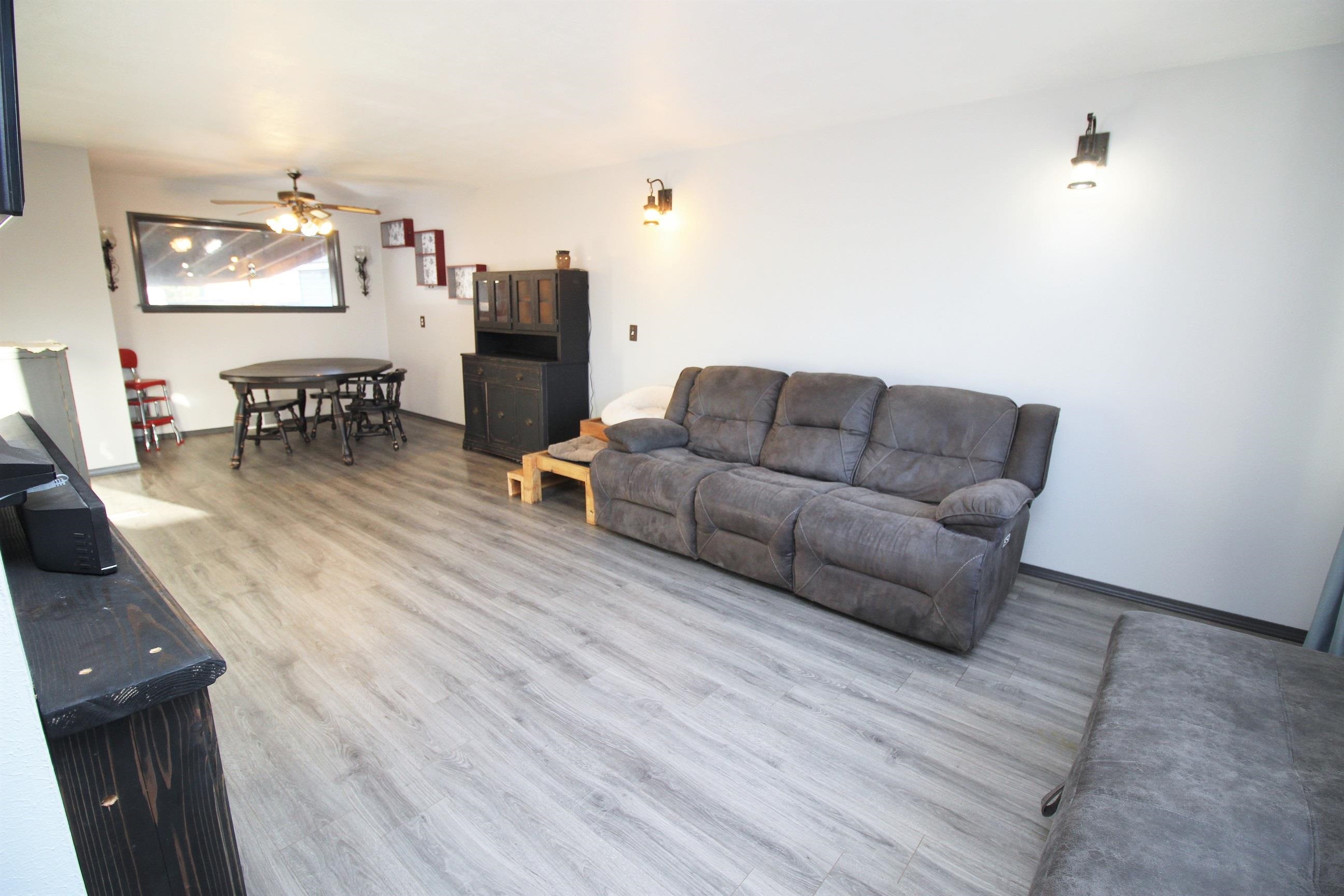 620 North Locust Road Spokane Valley, WA 99206 - Photo 3 of 24 Gallery Image 3