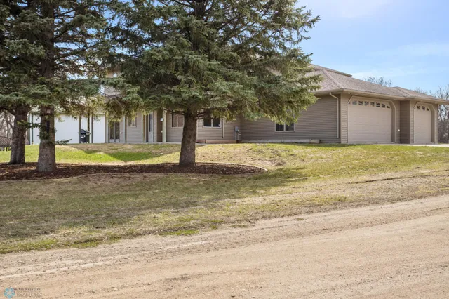 $525,000 | 1829 400th Street, Campbell, MN 56522