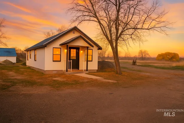 $235,000 | 20080 Highway 30, Buhl, ID 83316